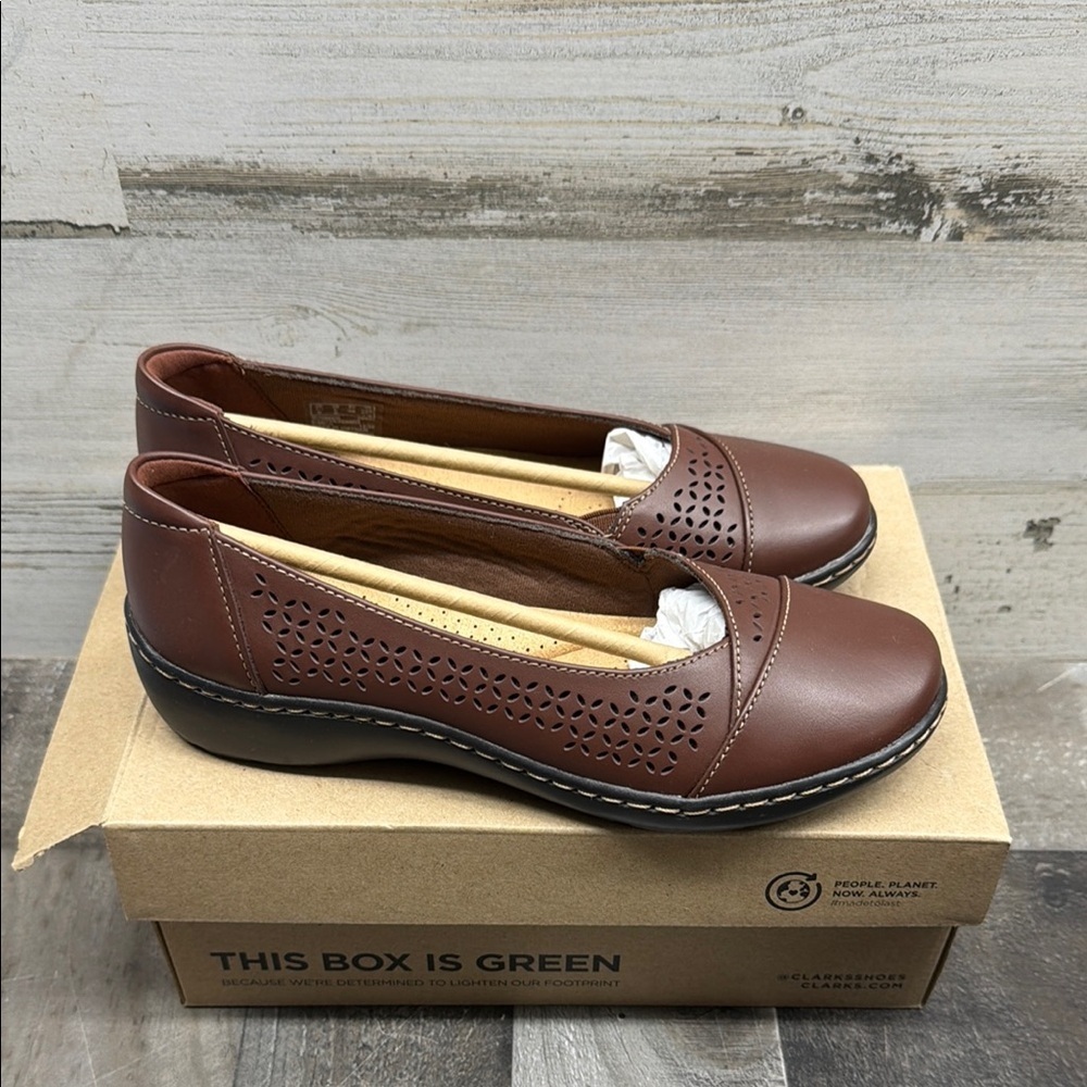 Clarks Women's Cora Iris Slip-on Flats - Dark Tan, 6M New In Box